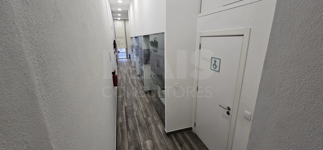 Loja para Venda em Carregado e Cadafais Foto 11