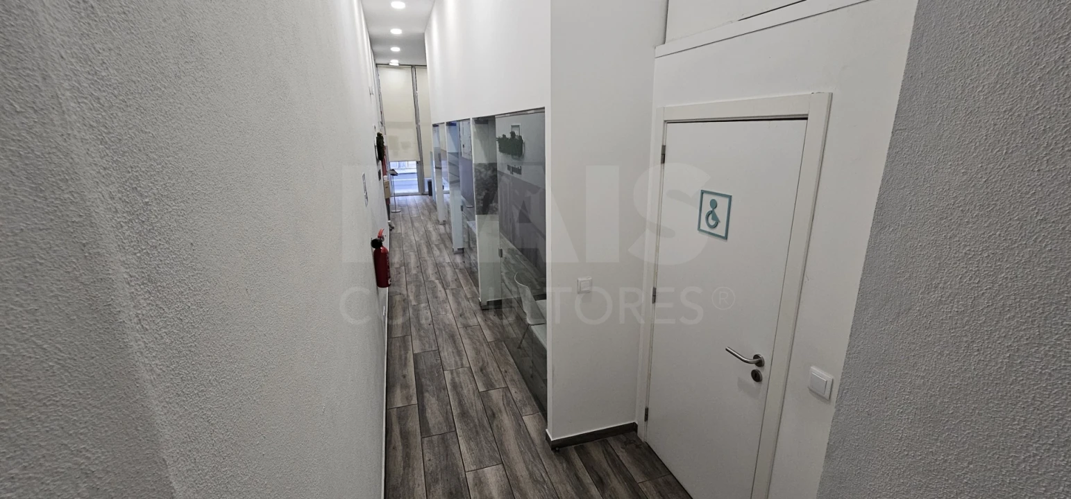 Loja para Venda em Carregado e Cadafais Foto 11