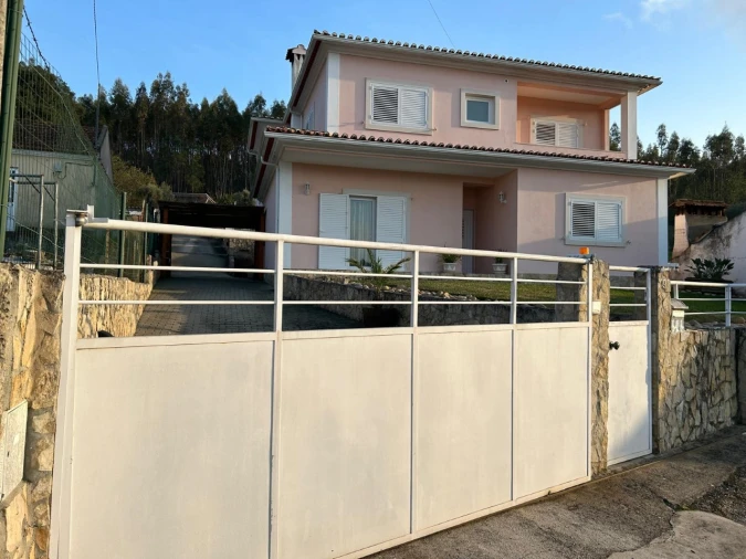 Moradia T4 para Venda em São Facundo e Vale das Mós Foto 27