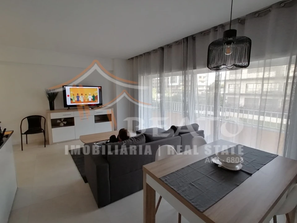 Apartamento T2 para Arrendamento férias em Portimão Foto 8