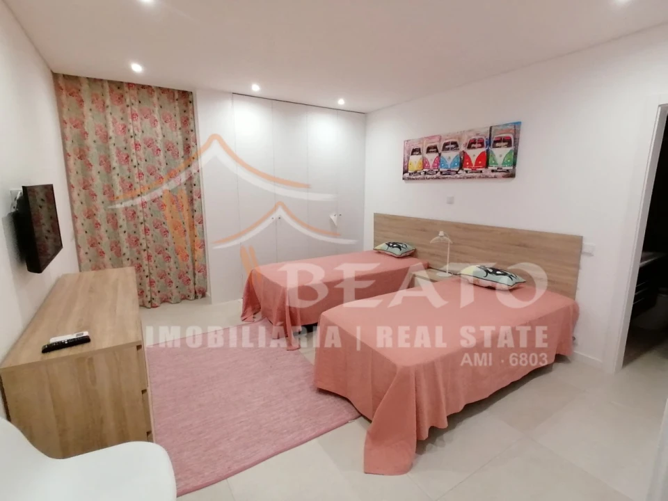 Apartamento T2 para Arrendamento férias em Portimão Foto 16