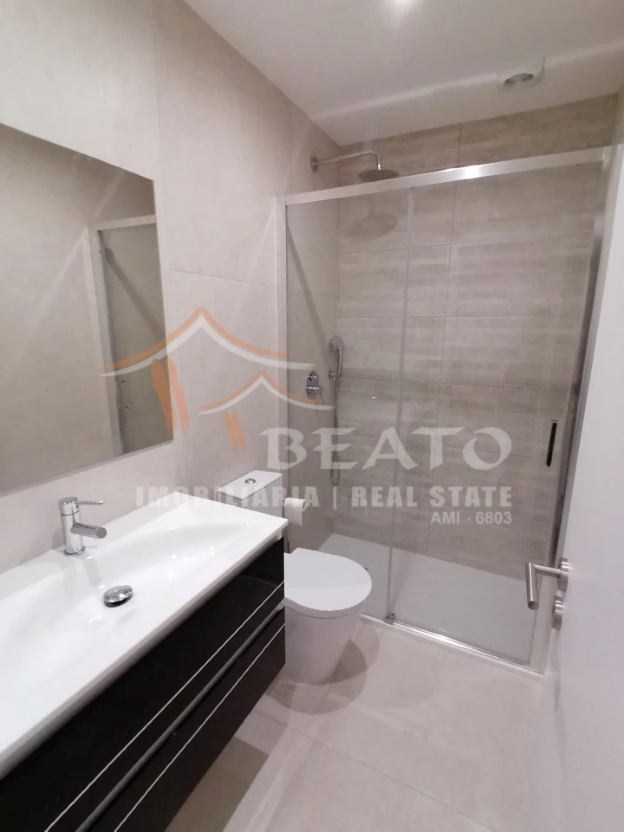 Apartamento T2 para Arrendamento férias em Portimão Foto 15