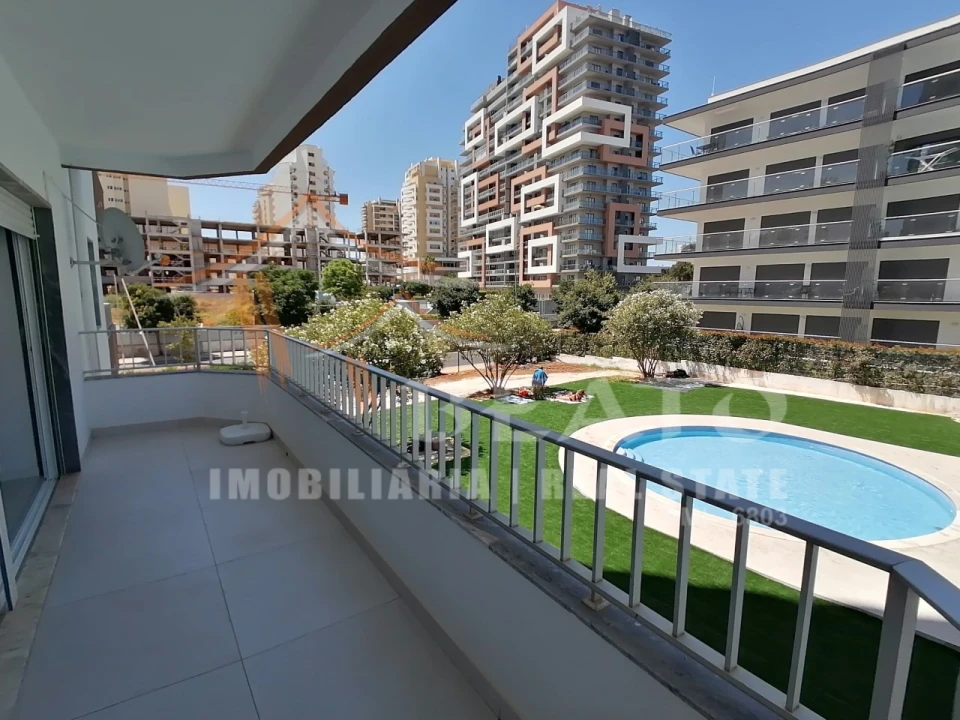 Apartamento T2 para Arrendamento férias em Portimão Foto 2