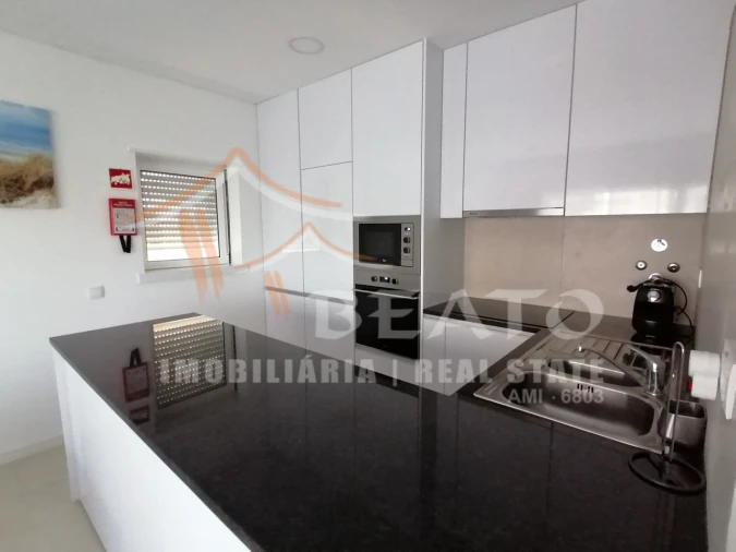 Apartamento T2 para Arrendamento férias em Portimão Foto 9