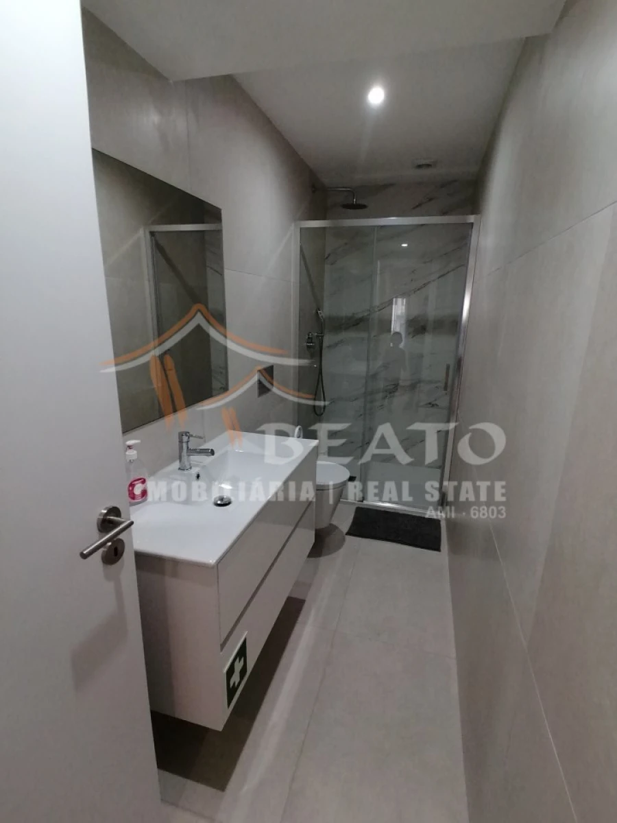 Apartamento T2 para Arrendamento férias em Portimão Foto 18