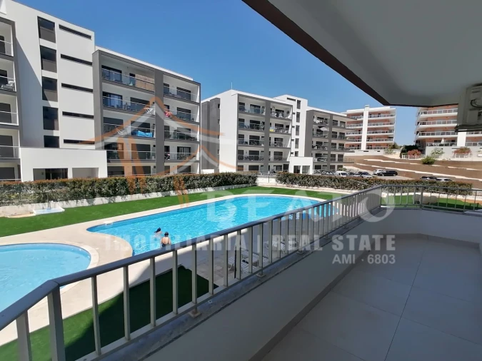 Apartamento T2 para Arrendamento férias em Portimão Foto 1