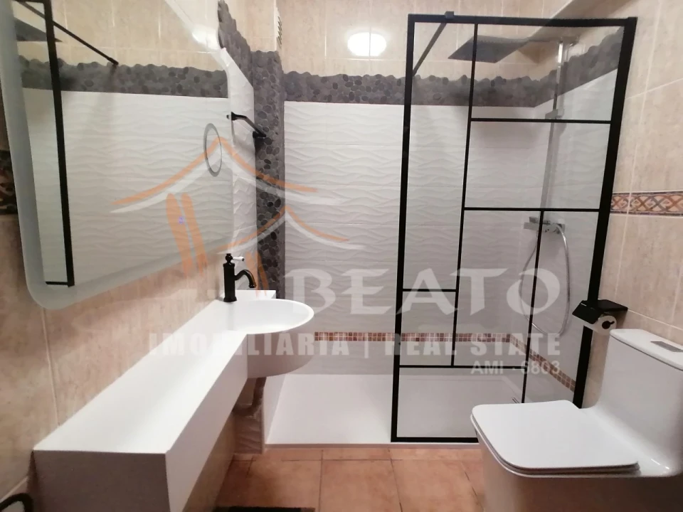 Apartamento T2 para Arrendamento férias em Portimão Foto 16