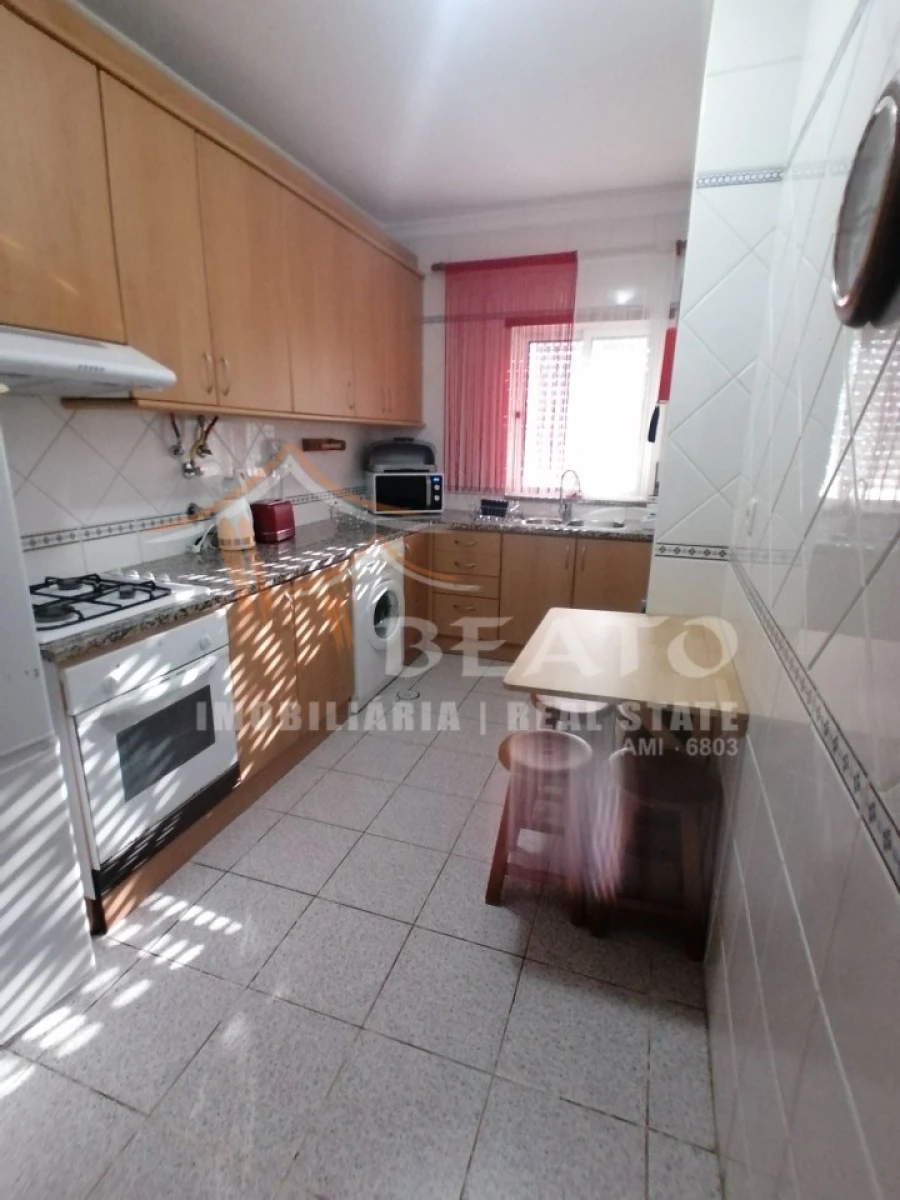 Apartamento T2 para Arrendamento férias em Portimão Foto 7