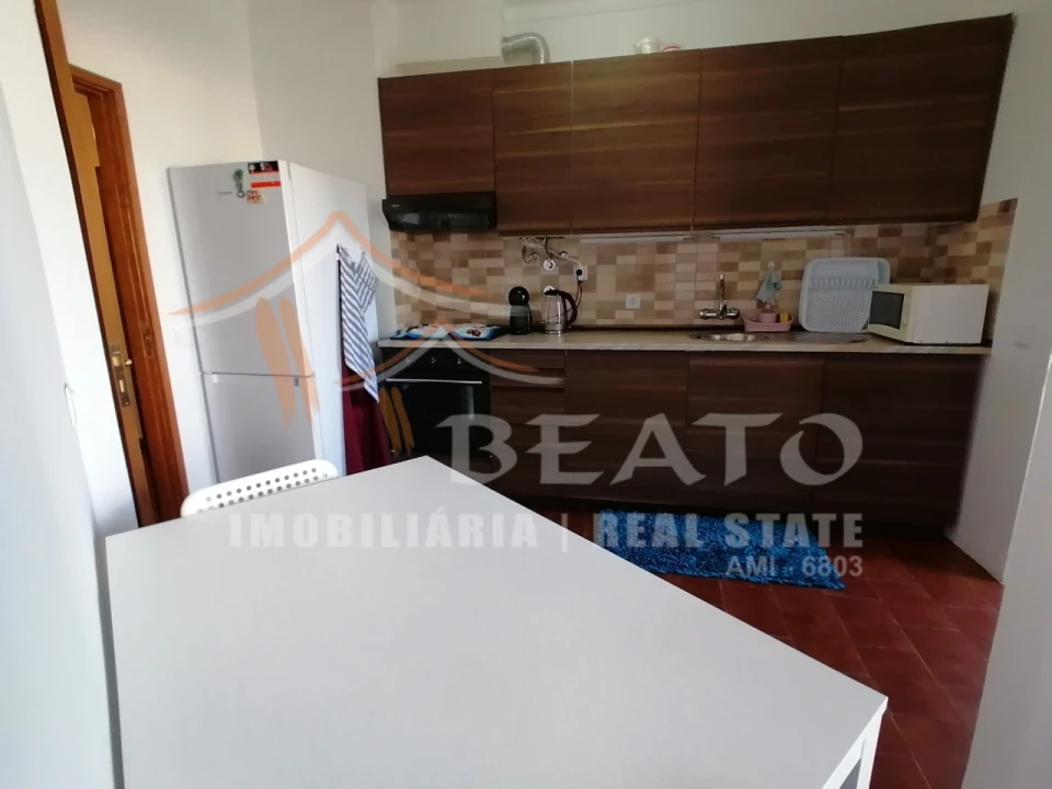 Apartamento T1 para Arrendamento férias em Portimão Foto 2