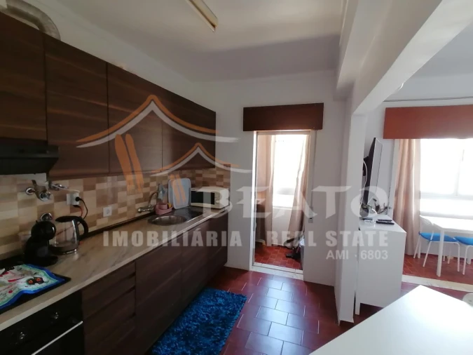 Apartamento T1 para Arrendamento férias em Portimão Foto 3