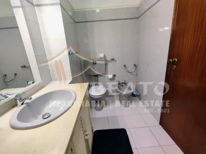 Apartamento T1 para Arrendamento férias em Portimão Foto 19