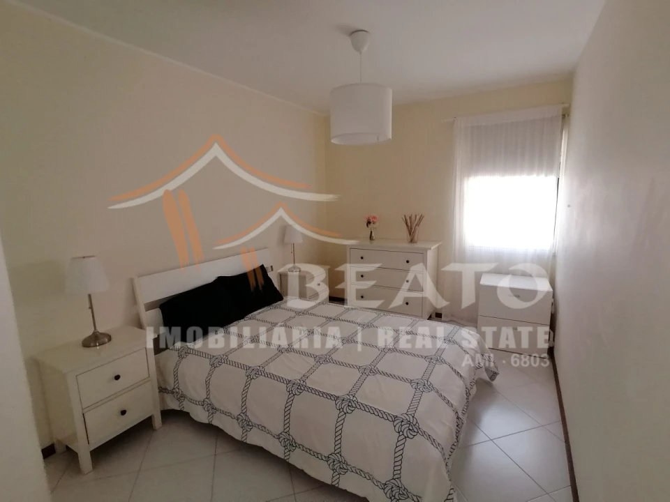 Apartamento T2 para Arrendamento férias em Portimão Foto 10