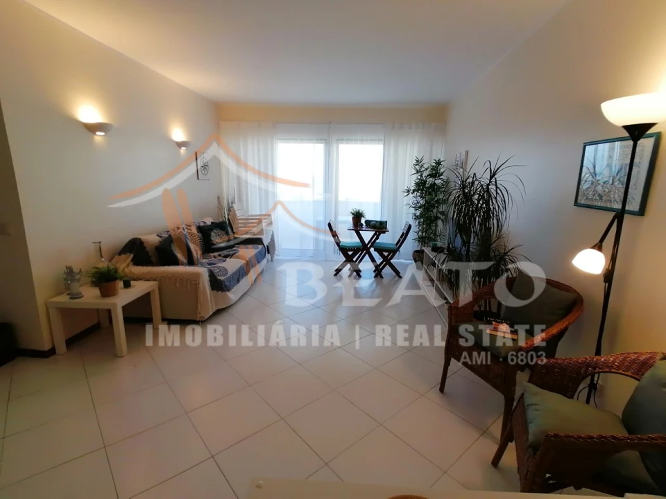 Apartamento T2 para Arrendamento férias em Portimão Foto 5