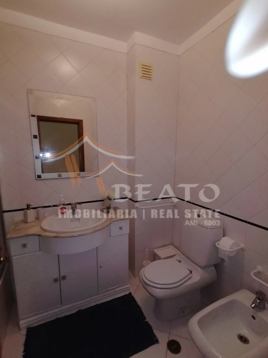 Apartamento T2 para Arrendamento férias em Portimão Foto 11