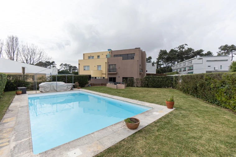 Moradia T5 para Venda em Aldoar, Foz do Douro e Nevogilde