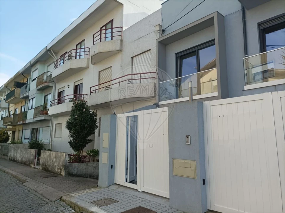 Apartamento T1 para Venda em Mafamude e Vilar do Paraíso Foto 4