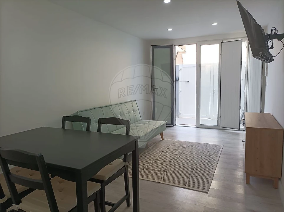 Apartamento T1 para Venda em Mafamude e Vilar do Paraíso Foto 9
