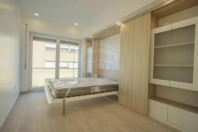 Apartamento T1 para Venda em Mafamude e Vilar do Paraíso