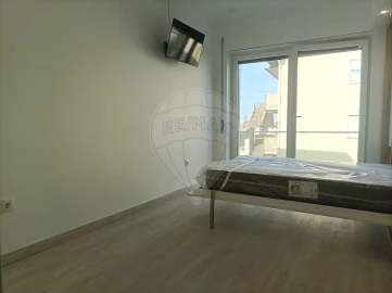 Apartamento T1 para Venda em Mafamude e Vilar do Paraíso