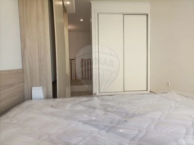 Apartamento T1 para Venda em Mafamude e Vilar do Paraíso Foto 14