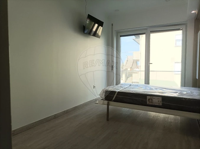 Apartamento T1 para Venda em Mafamude e Vilar do Paraíso Foto 18