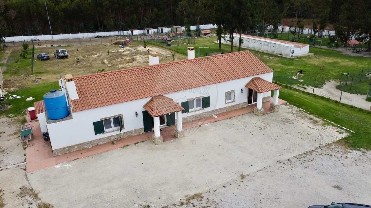 Quinta T4 para Venda em Pegões Foto 6