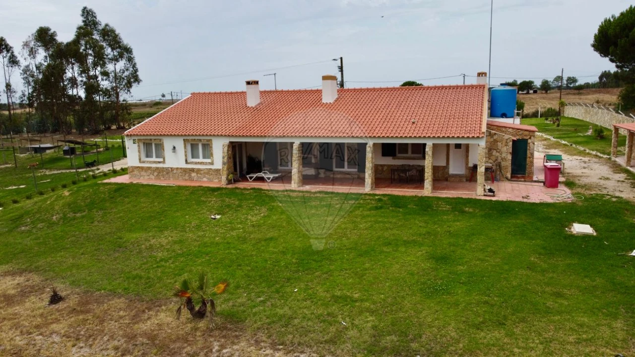 Quinta T4 para Venda em Pegões Foto 5