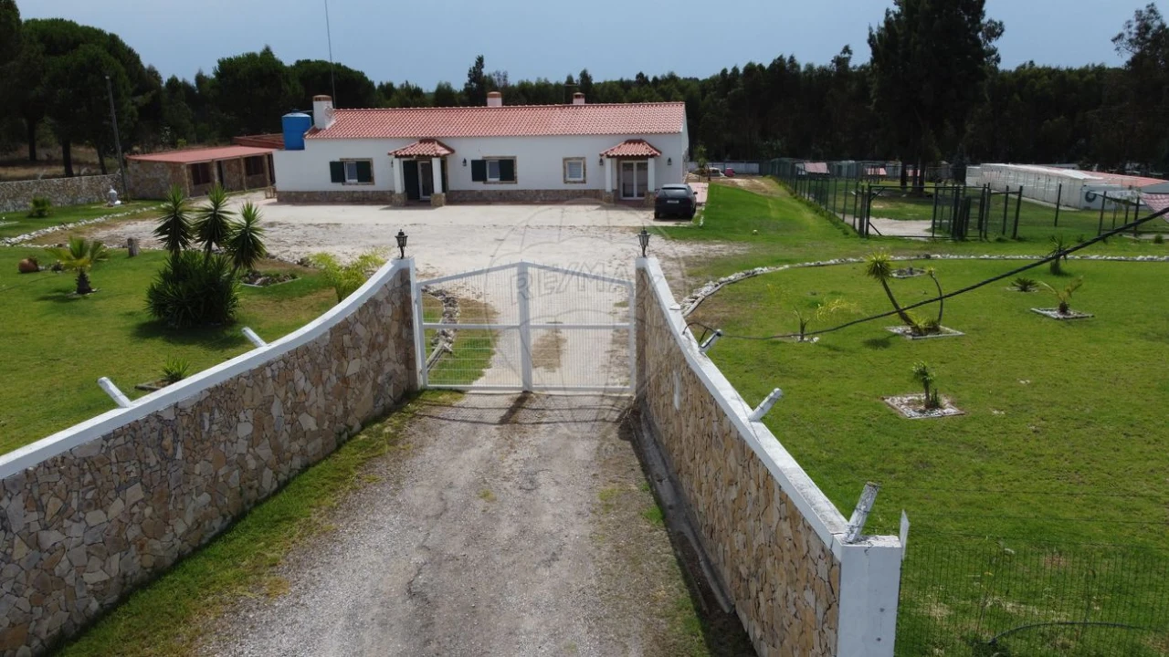 Quinta T4 para Venda em Pegões Foto 2