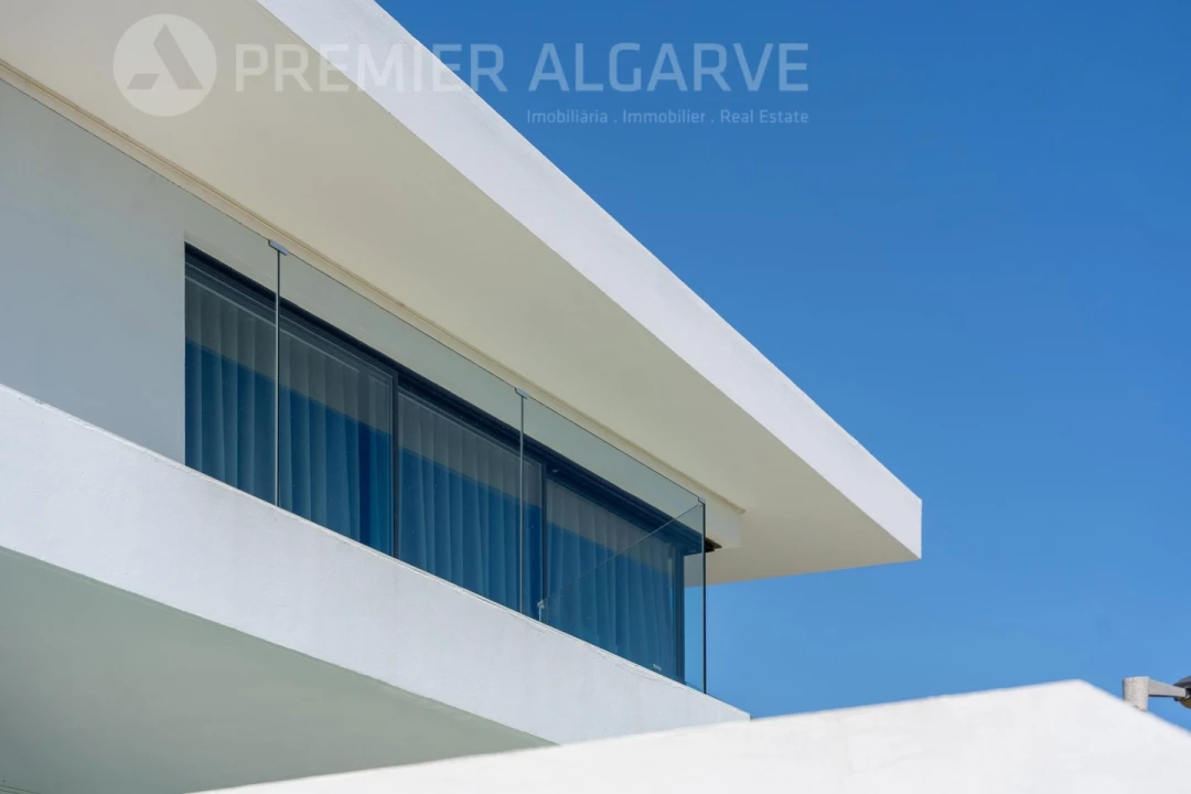 Moradia T4 para Venda em Montenegro Foto 5