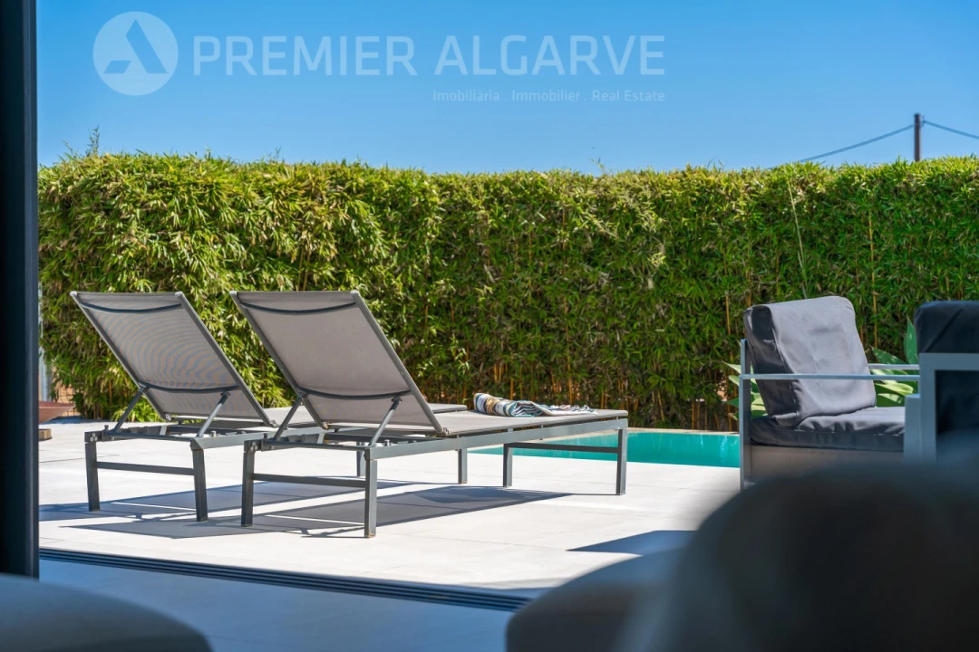 Moradia T4 para Venda em Montenegro Foto 6