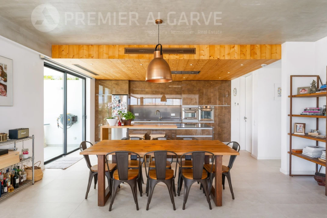 Moradia T4 para Venda em Montenegro Foto 13