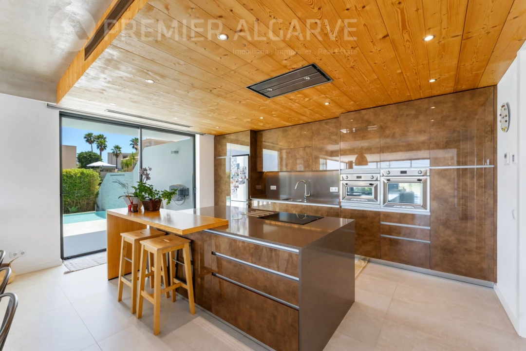 Moradia T4 para Venda em Montenegro Foto 14