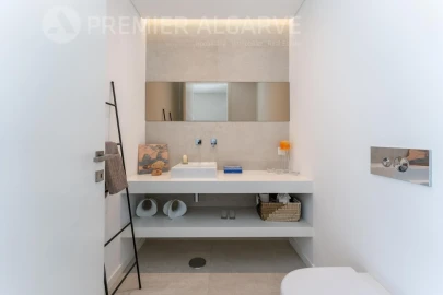 Moradia T4 para Venda em Montenegro