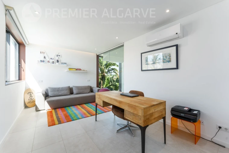 Moradia T4 para Venda em Montenegro Foto 26