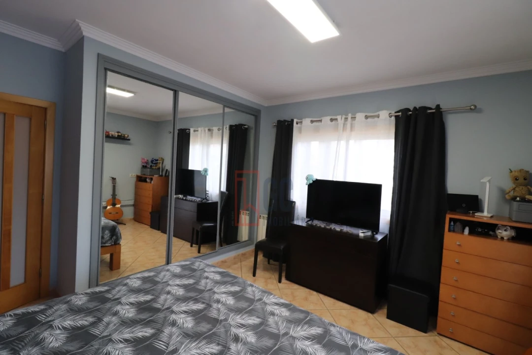 Moradia T5 para Venda em Paços de Brandão Foto 24