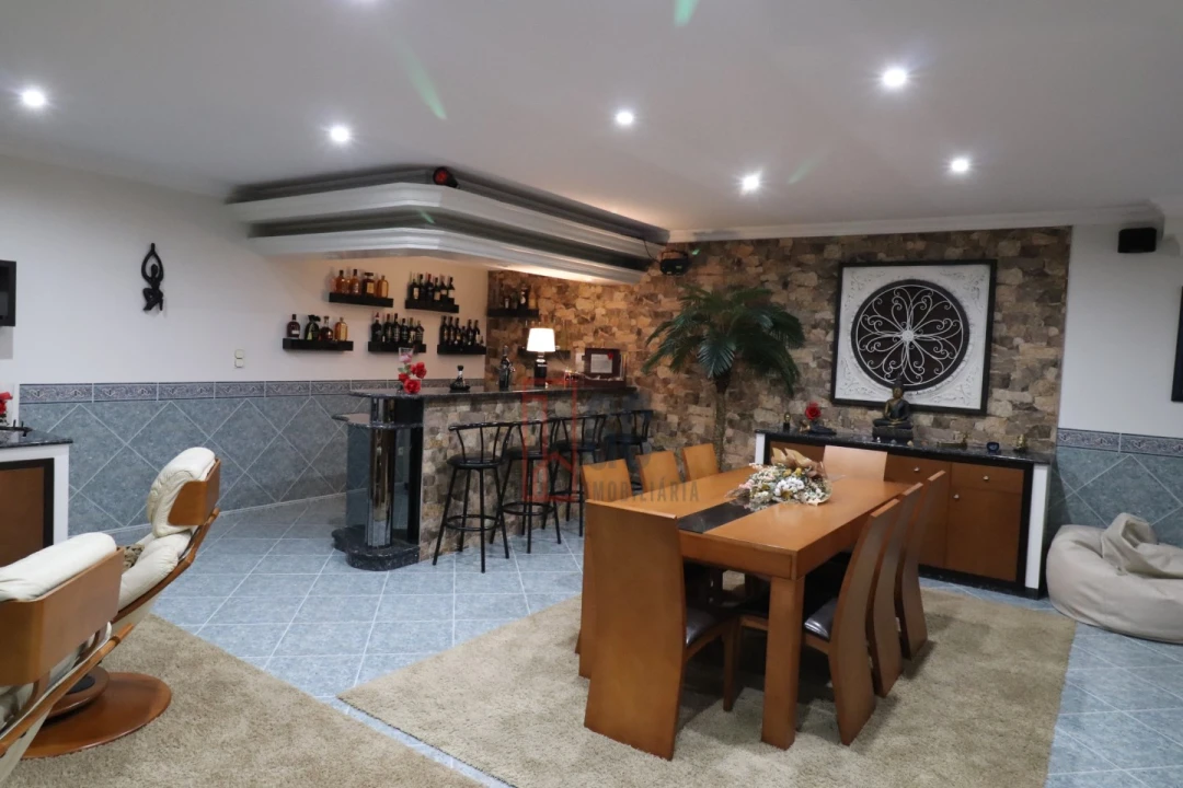 Moradia T5 para Venda em Paços de Brandão Foto 27