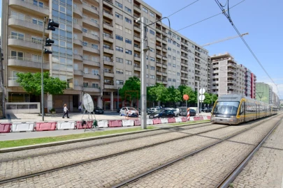 Loja para Venda em Mafamude e Vilar do Paraíso