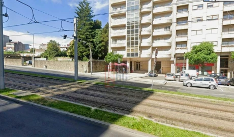 Loja para Venda em Mafamude e Vilar do Paraíso