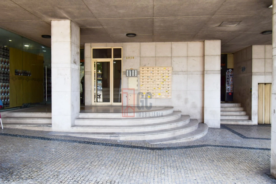Loja para Venda em Mafamude e Vilar do Paraíso Foto 5