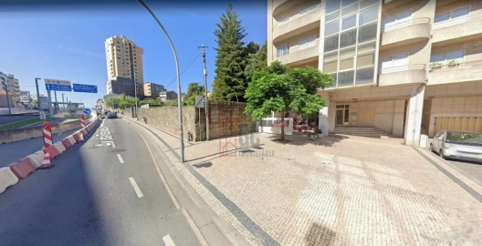 Loja para Venda em Mafamude e Vilar do Paraíso