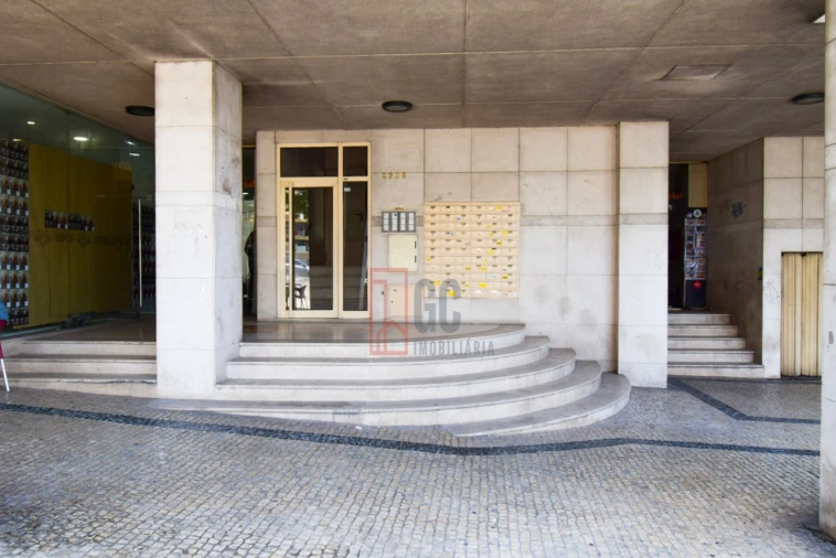 Loja para Venda em Mafamude e Vilar do Paraíso Foto 5