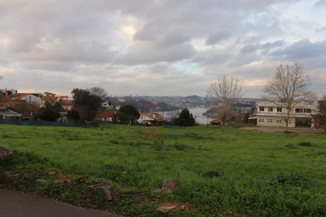 Terreno para Venda em Avintes Foto 3