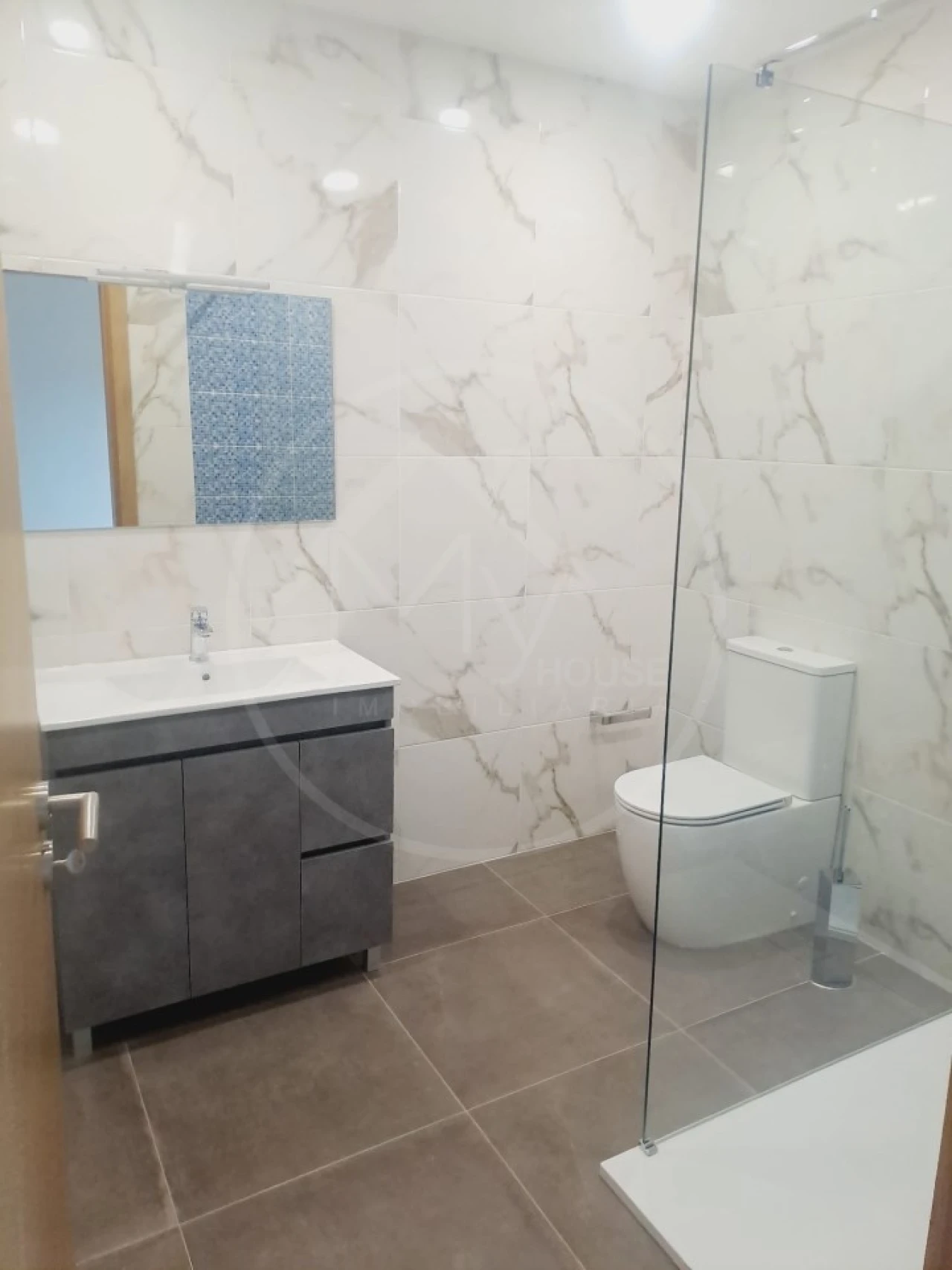 Moradia T4 para Venda em Bustelo Foto 17