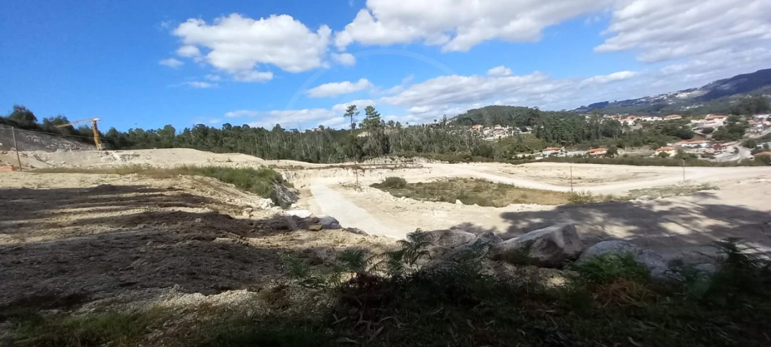 Terreno para Venda em Travanca Foto 9