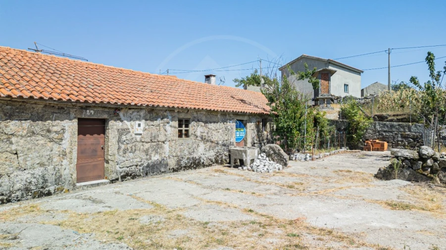 Moradia T2 para Venda em Salvador e Santo Aleixo de Além-Tâmega Foto 1