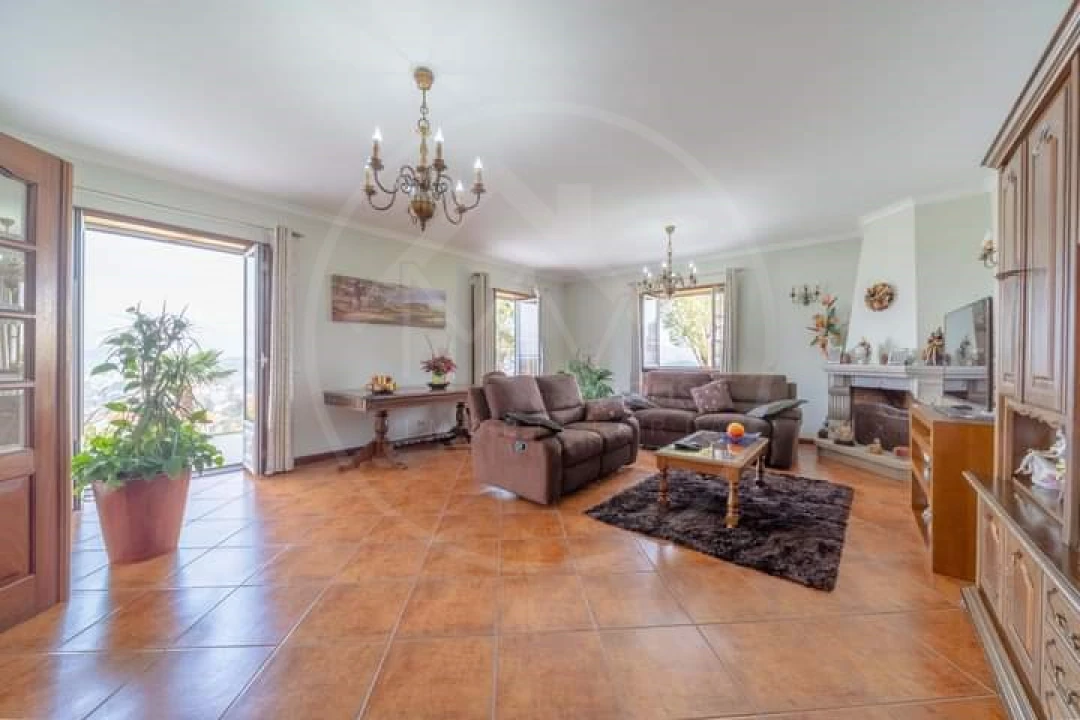 Moradia T5 para Venda em Santo Adrião de Vizela Foto 8