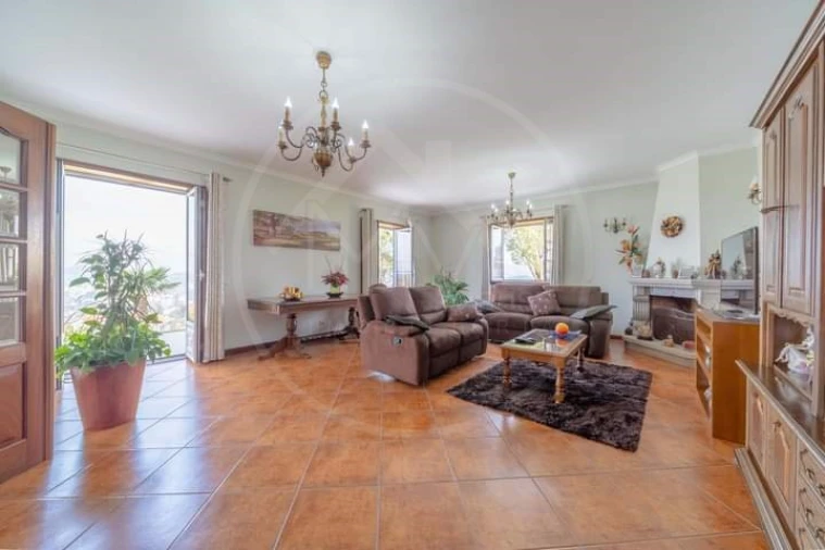 Moradia T5 para Venda em Santo Adrião de Vizela Foto 8