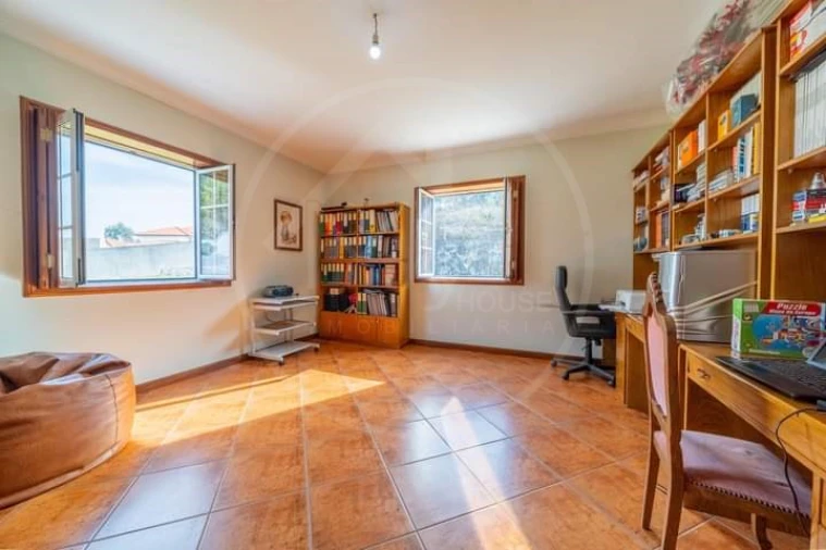 Moradia T5 para Venda em Santo Adrião de Vizela Foto 9