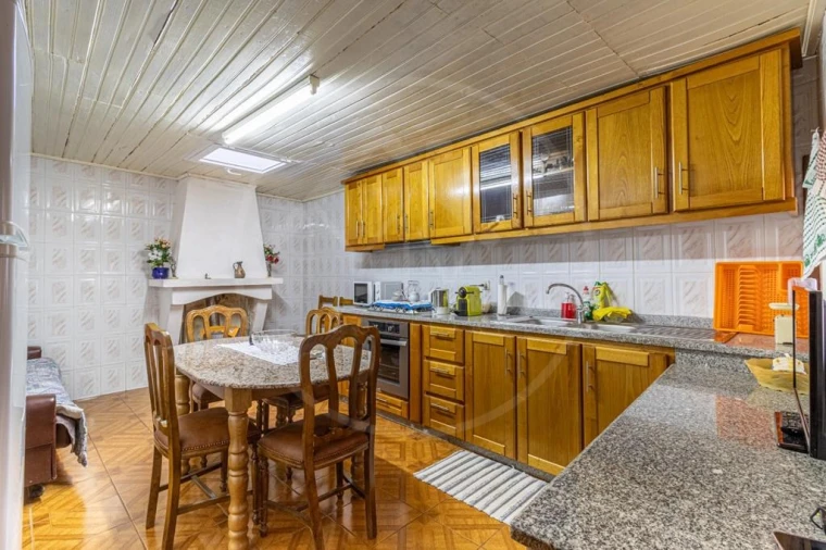 Moradia T6 para Venda em Vreia de Jales Foto 1