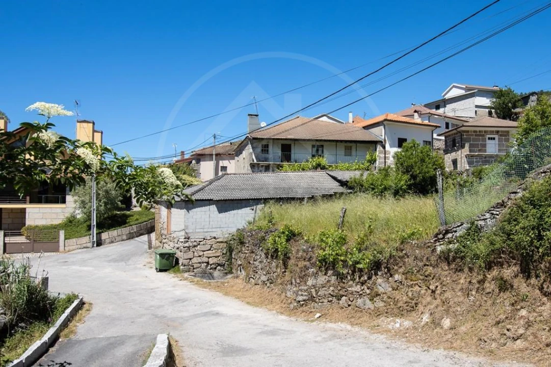 Moradia para Venda em Telões Foto 22